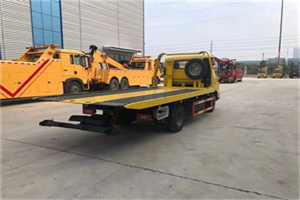 新野非事故拖车